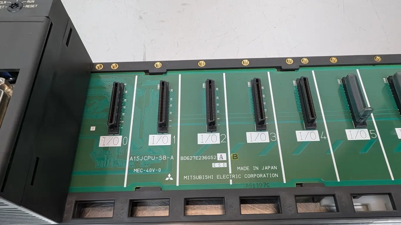 Mitsubishi A1SJCPU-S8 PLC CPU and Base 100-120/200-240VAC 5VDC 3A - Image 4