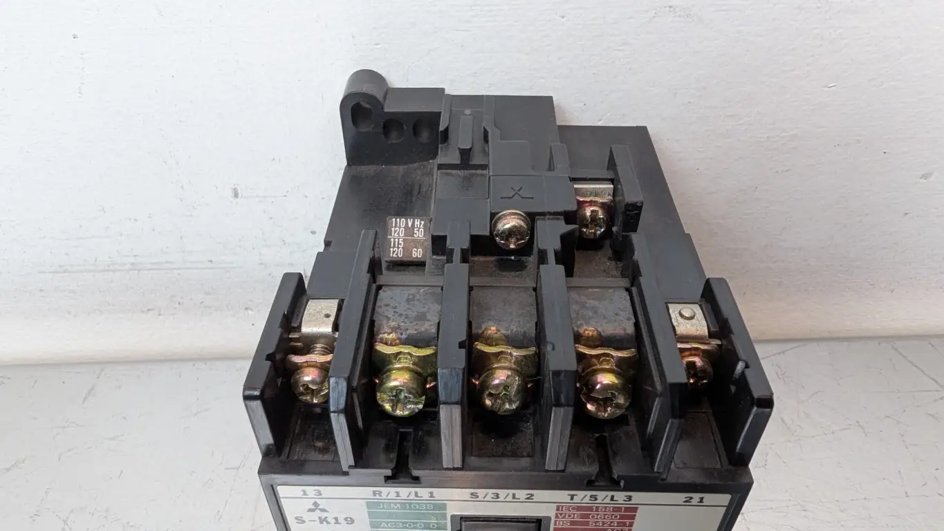 Mitsubishi S-K19 Contactor 110/120VAC Coil 600V 19A - Image 2