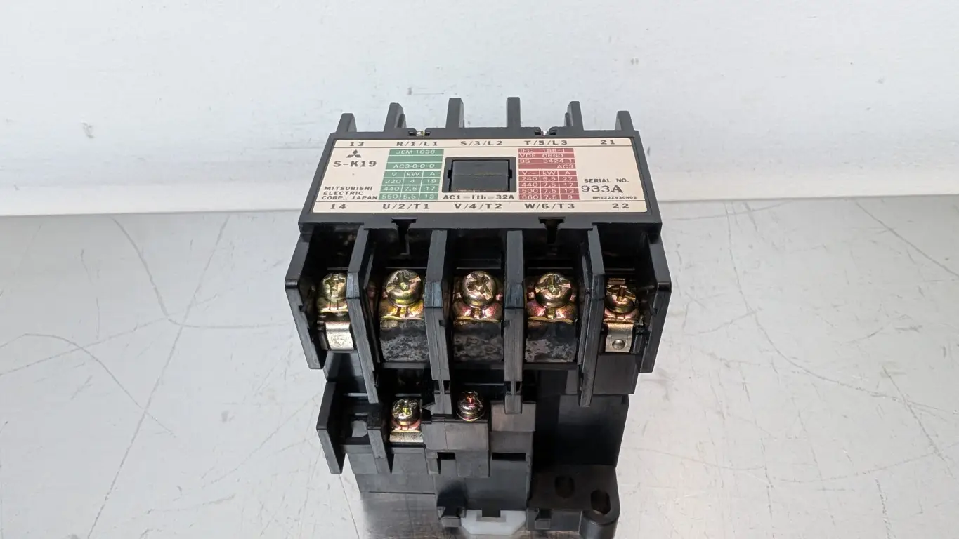 Mitsubishi S-K19 Contactor 110/120VAC Coil 600V 19A - Image 3