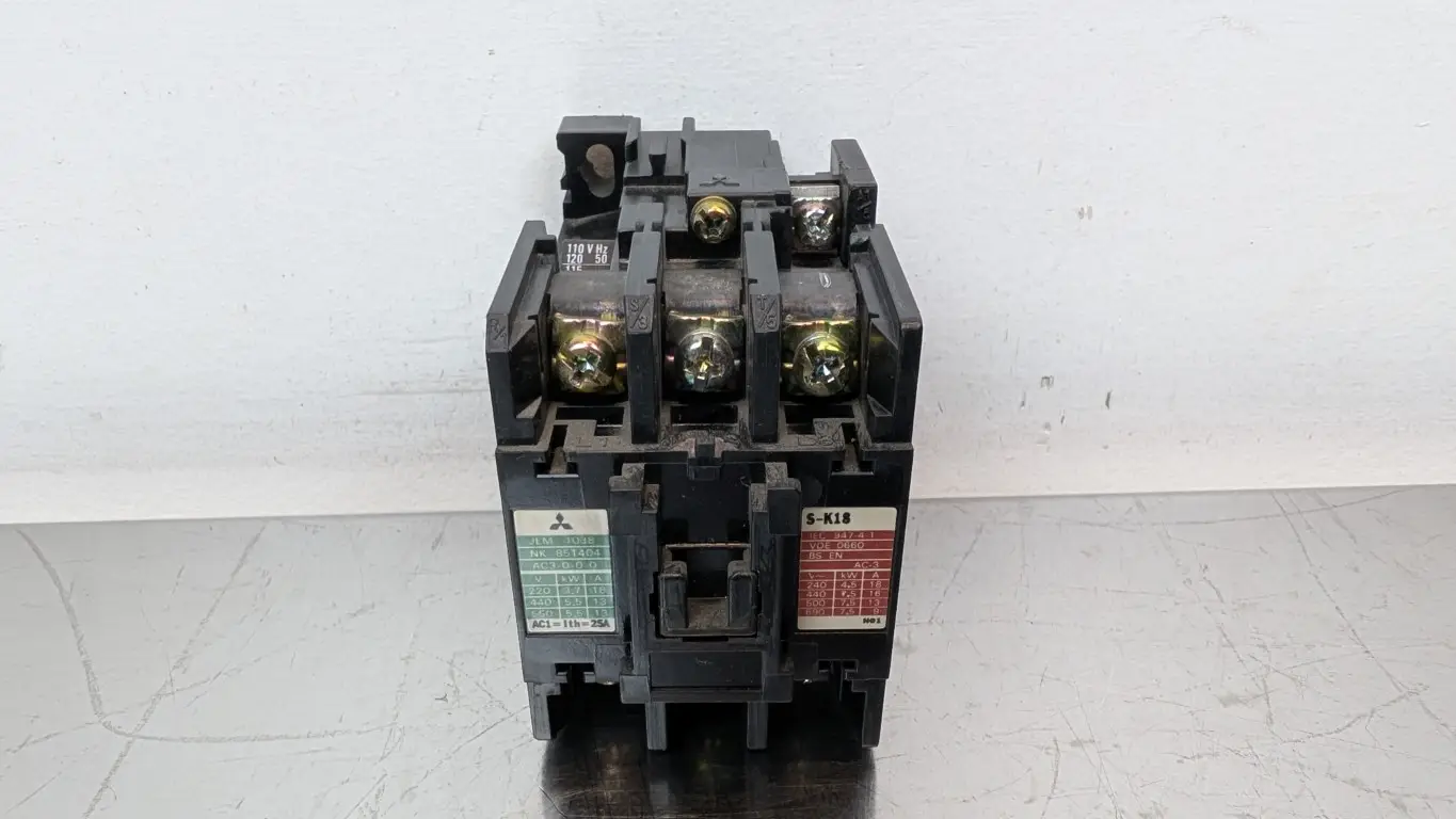 Mitsubishi S-K18 Contactor 110/120VAC Coil 600V 18A