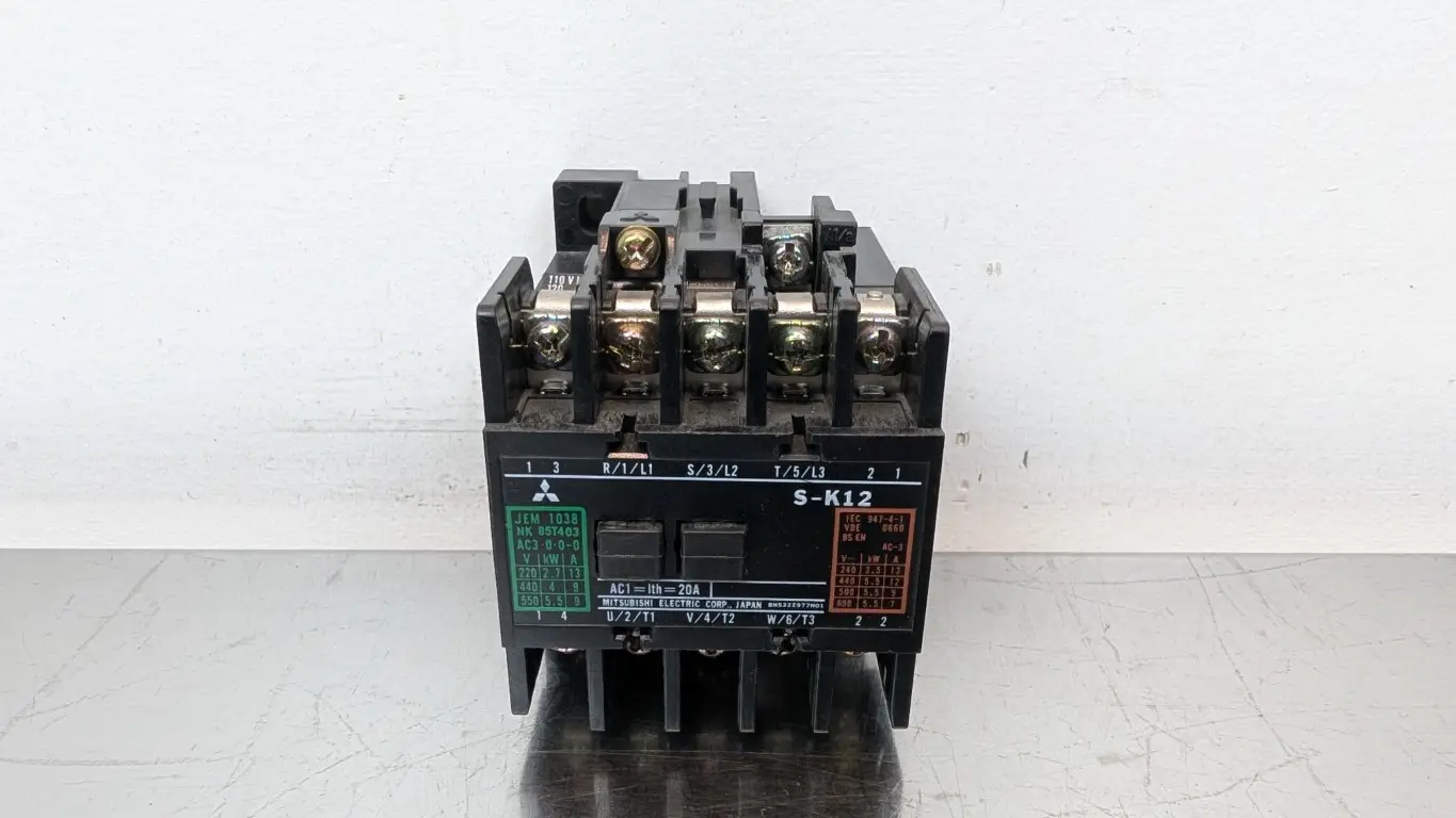 Mitsubishi S-K12 Contactor 110/120VAC Coil 600V 13A