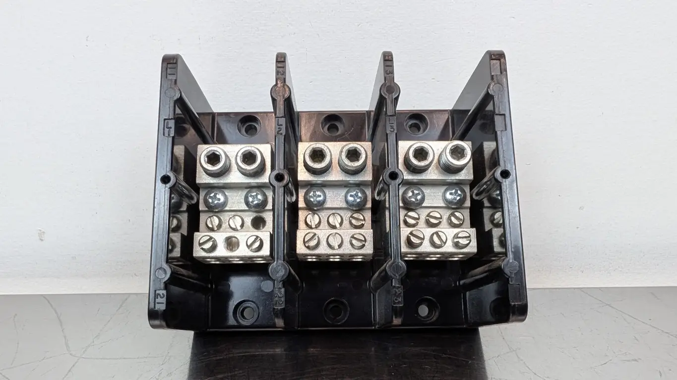 Littelfuse LD3555-3 Power Distribution Block 600V 350A 2/0-6,8,10-14 to 4-14AWG 3-Pole