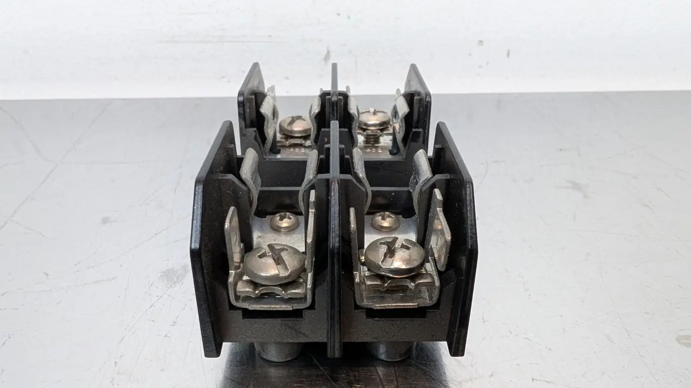 Marathon 6M30A2SPQ Fuse Block 600V 30A 10 AWG 2-Pole - Image 2