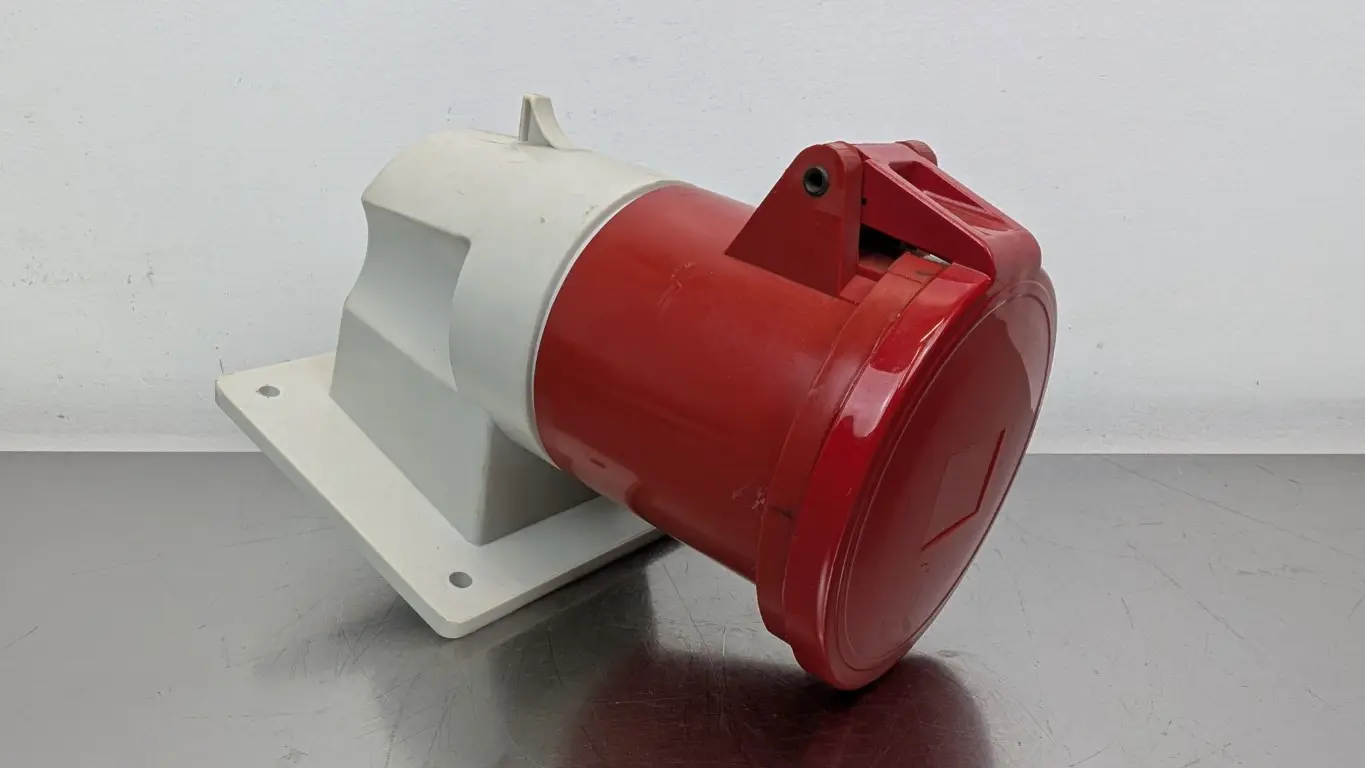 Walther 661419 Pin and Sleeve Inlet Female 480VAC 60A 4-Pin Red