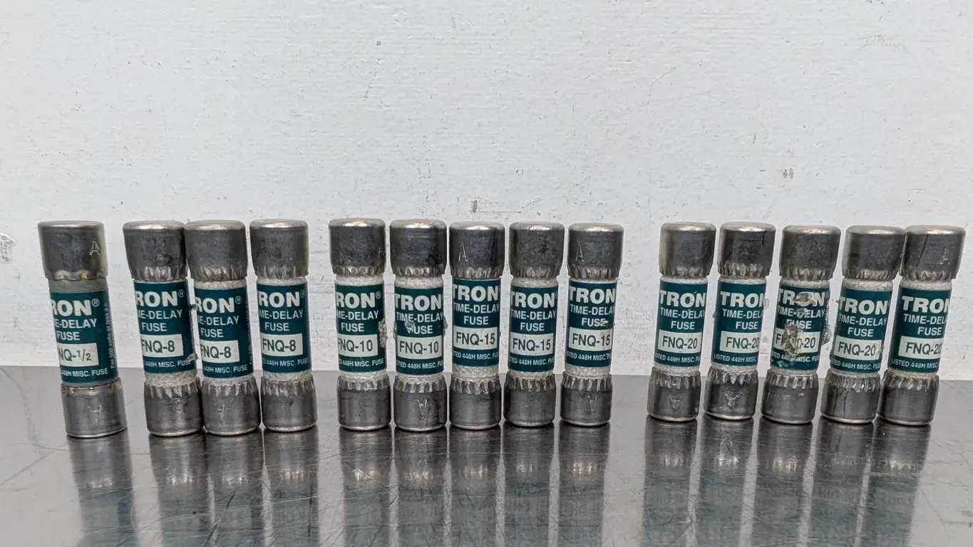 Mixed 14 Pack Bussmann FNQ-20 Time Delay Fuse FNQ-15 FNQ-10 FNQ-8 FNQ-1/2 Tron