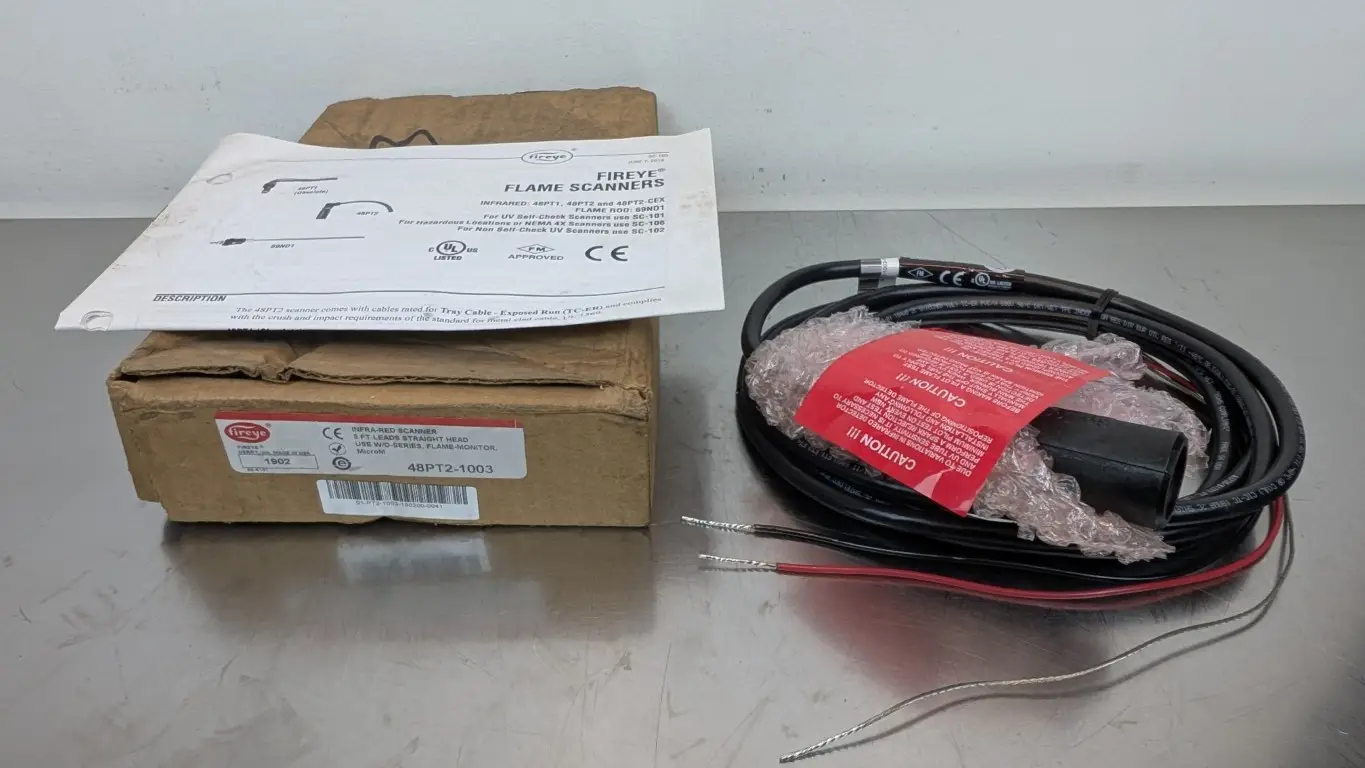 Fireye 48PT2-1003 Infra-red Scanner 8 Ft Leads Straight Head use w/D-Series Flame Monitor