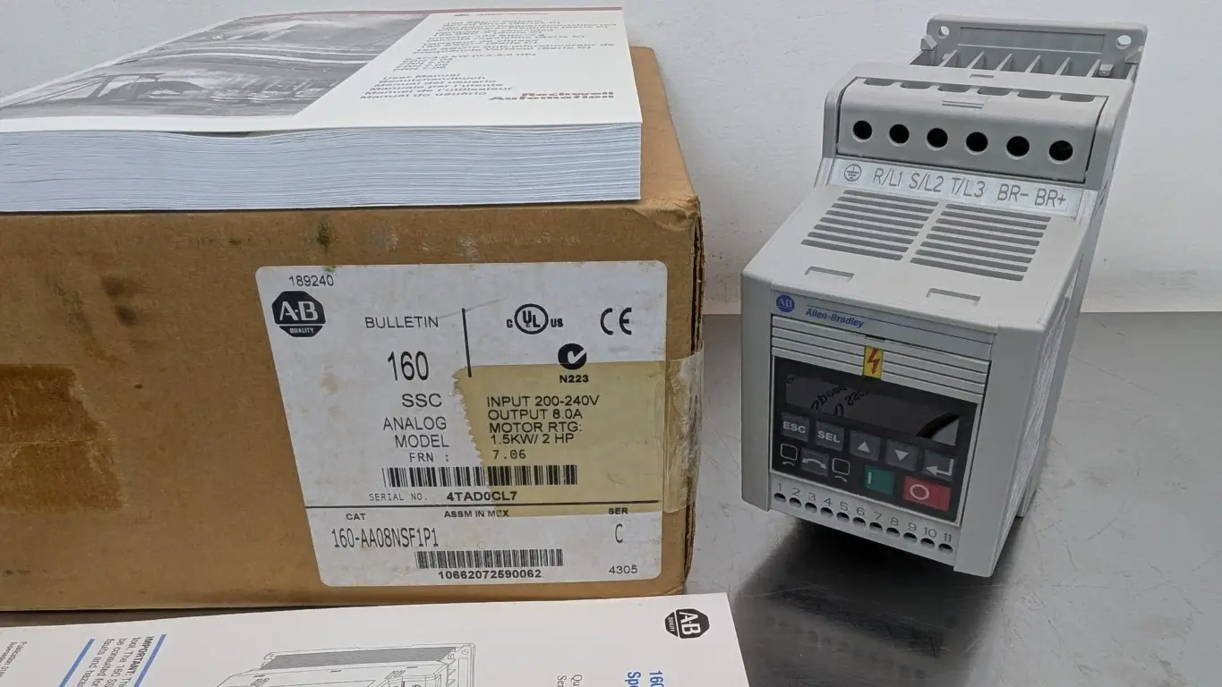 Allen-Bradley 160-AA08NSF1P1 Variable Spead Drive Ser C FRM 7.06 200-240VAC 9.4A to 200-230 8A 0-240Hz 2 HP