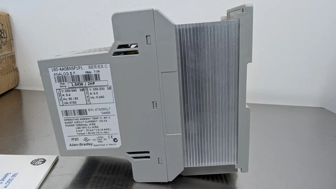 Allen-Bradley 160-AA08NSF1P1 Variable Spead Drive Ser C FRM 7.06 200-240VAC 9.4A to 200-230 8A 0-240Hz 2 HP - Image 6