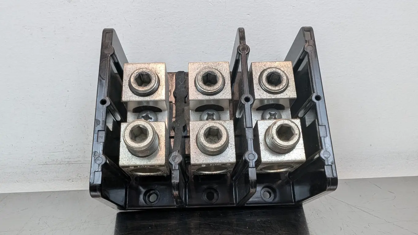 Marathon 1433126 Terminal Block 600V 310A 3-Pole