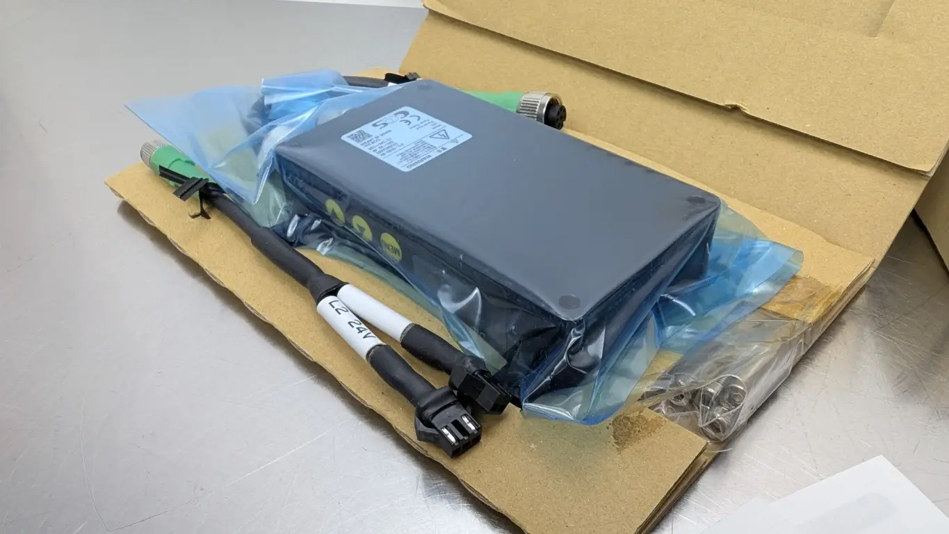 Cognex IC00-DIL-5000-WV Power Supply In-Sight5000 24VDC 4W 12/24VDC 28W - Image 4