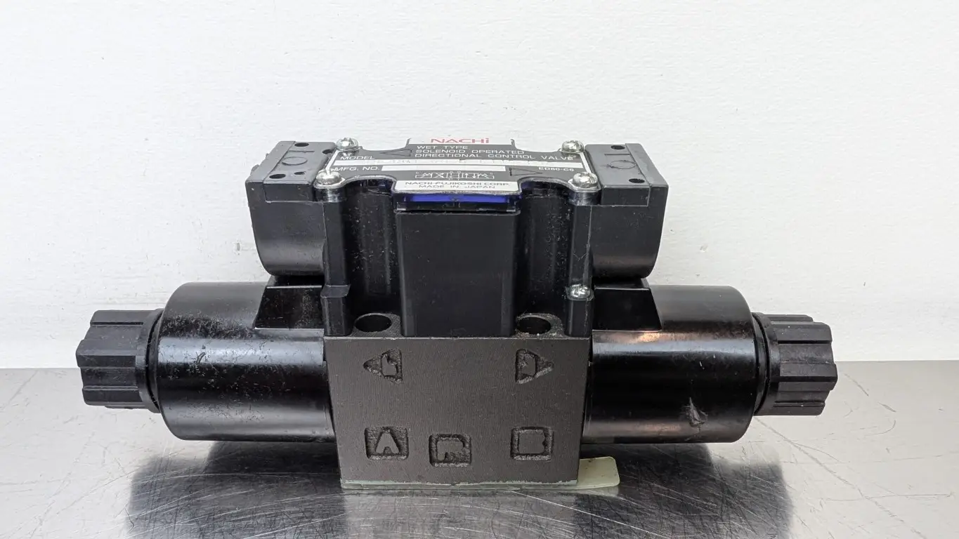 Nachi SS-G01-C6-R-C115-E30 Solenoid Operated Directional Control Valve 110/115VAC Wet Type