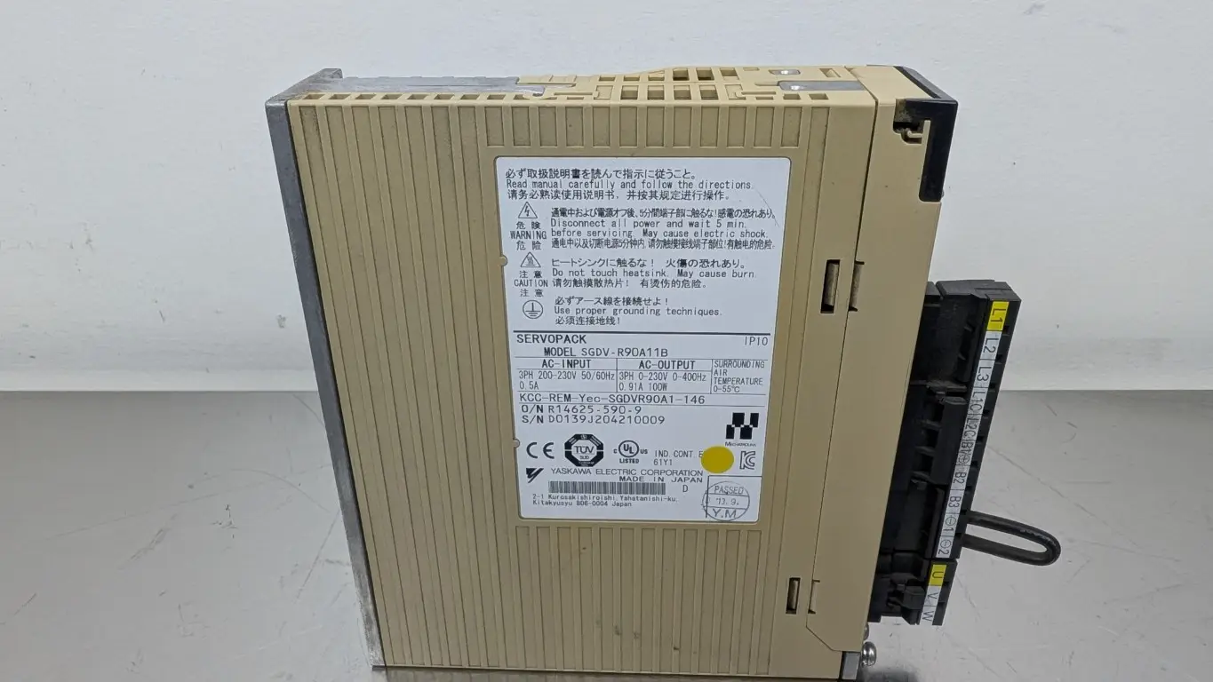 Yaskawa SGDV-R90A11B AC Servo Drive 200-230VAC 0.5A to 0-230VAC 0.91A 100W 0-400Hz - Image 4
