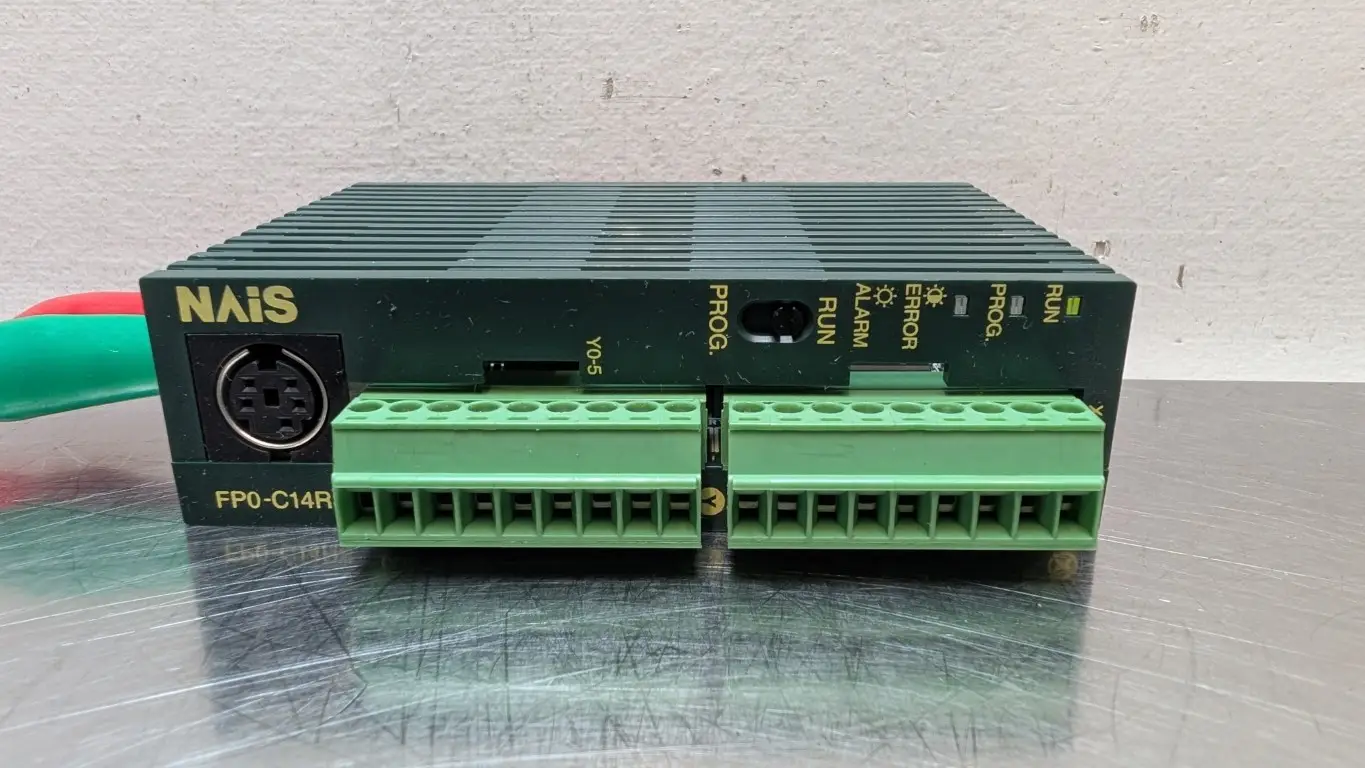 Nais FP0-C14RS Control Unit AFP02223 24VDC 0.3A Powers up
