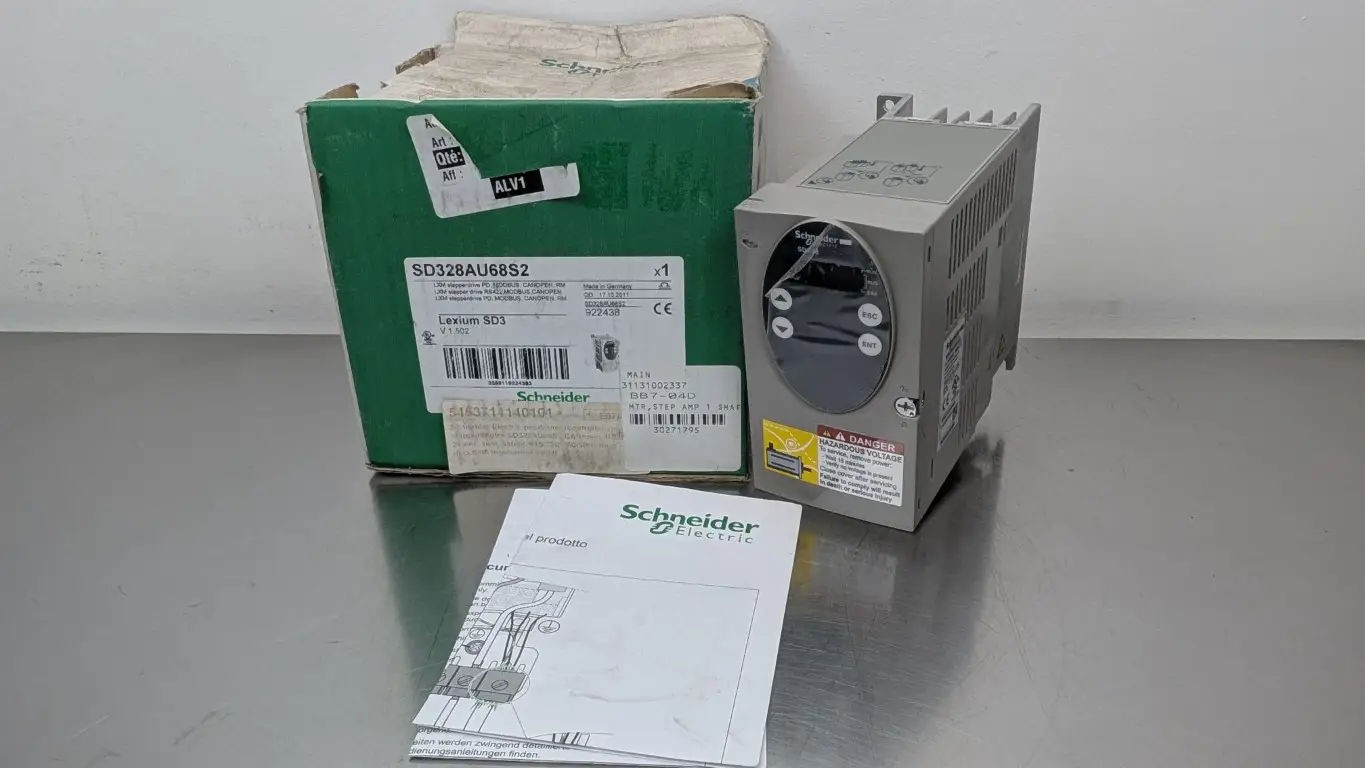 Schneider Electric SD328AU68S2 Motion Control Stepper Motor Drive 100-120/200-230VAC 6.8A