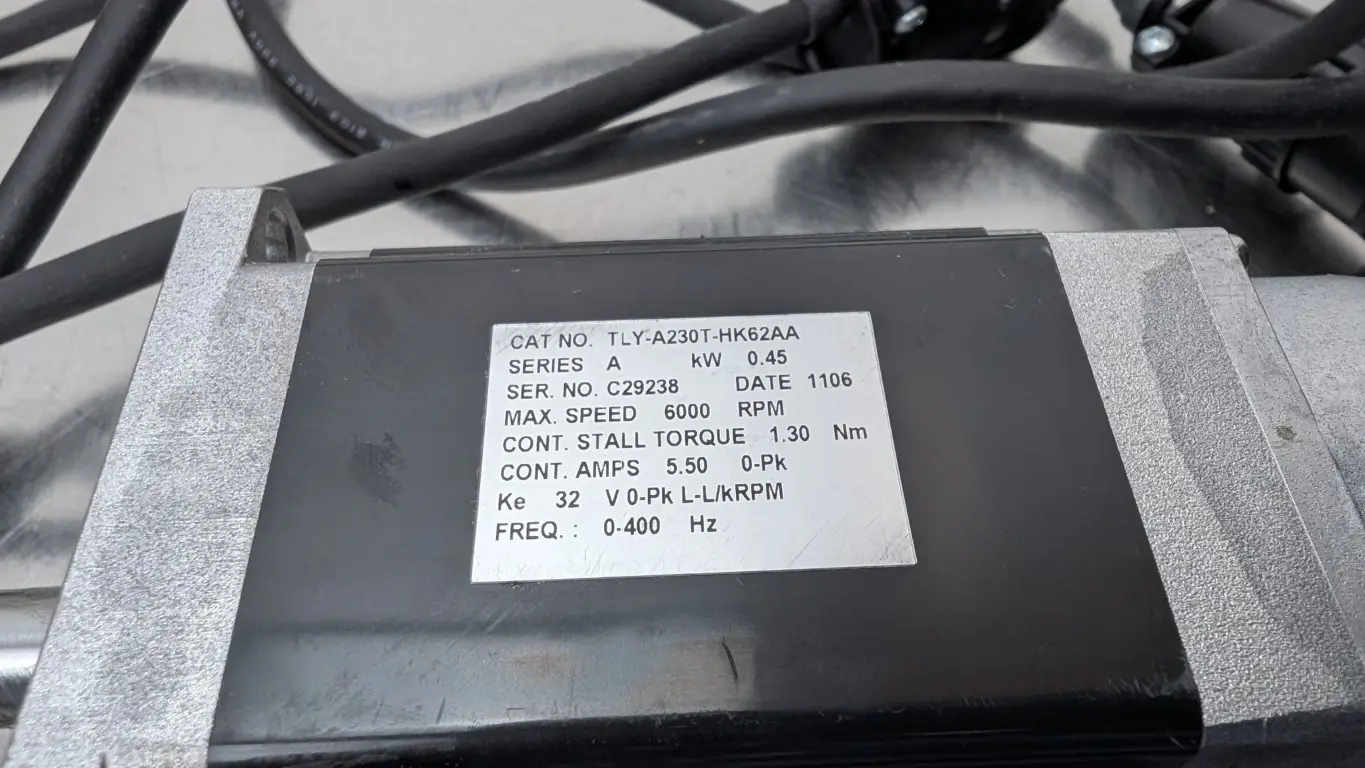 Allen-Bradley TLY-A230T-HK62AA Servo Motor 230VAC 5.5A 0.45kW 6000 RPM - Image 4