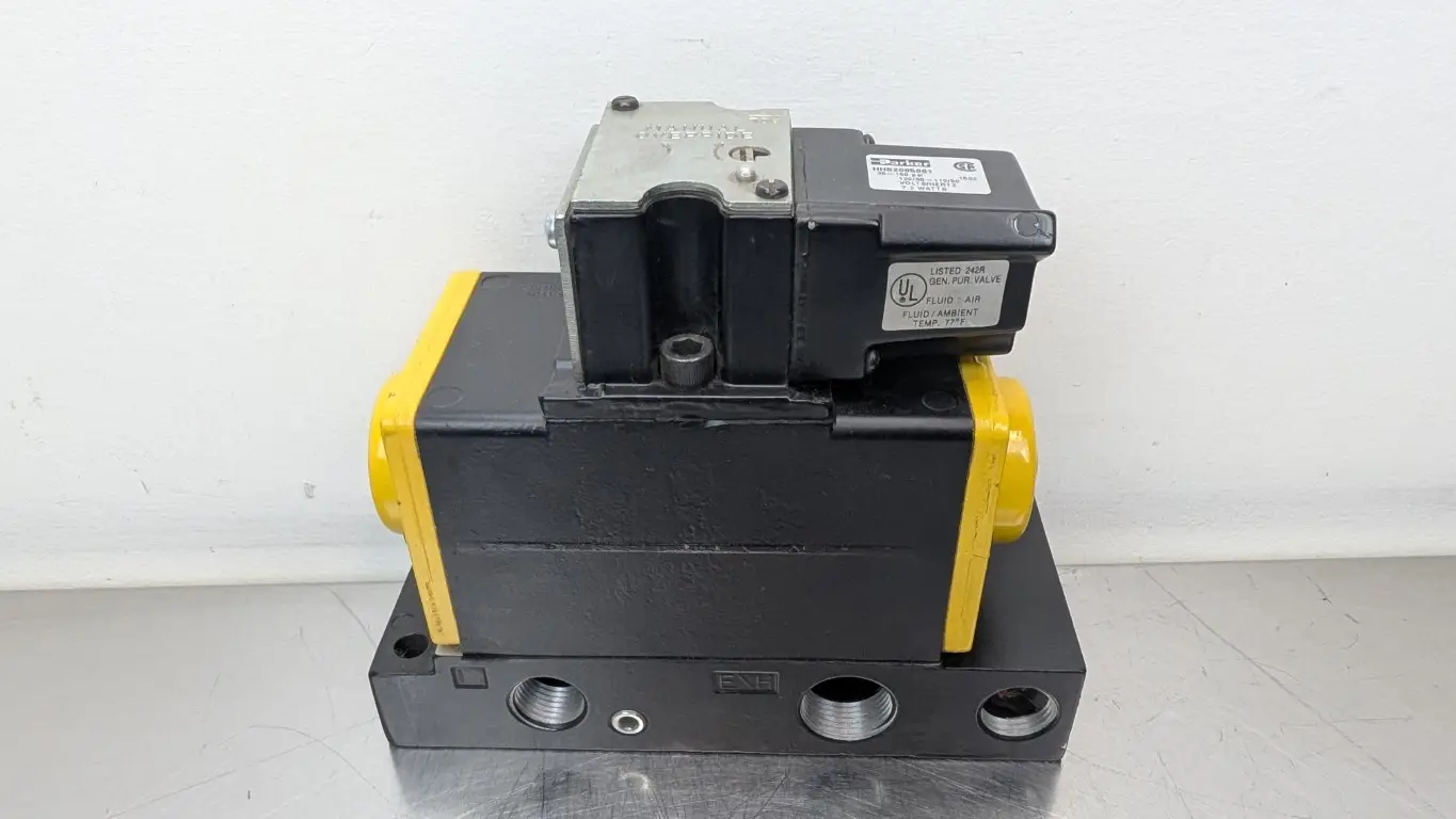 Parker HHB2005001 Air Control Valve 110/120VAC 7.2W 1/2″ 35-150 PSI 4 Way 4 Port 2 Pos