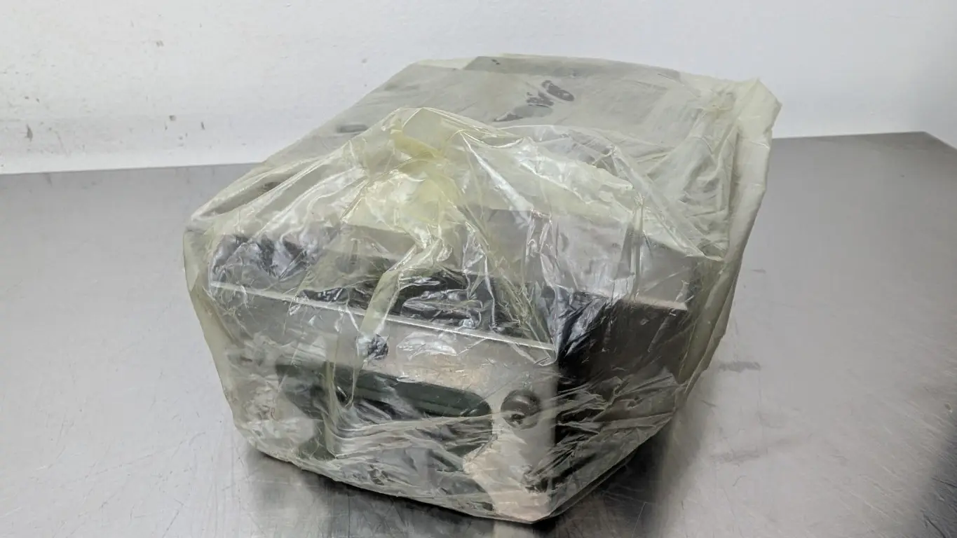 Rexroth R185342310 Roller Runner Block Bearing RWA-045-FLS-C2-H-2 - Image 2