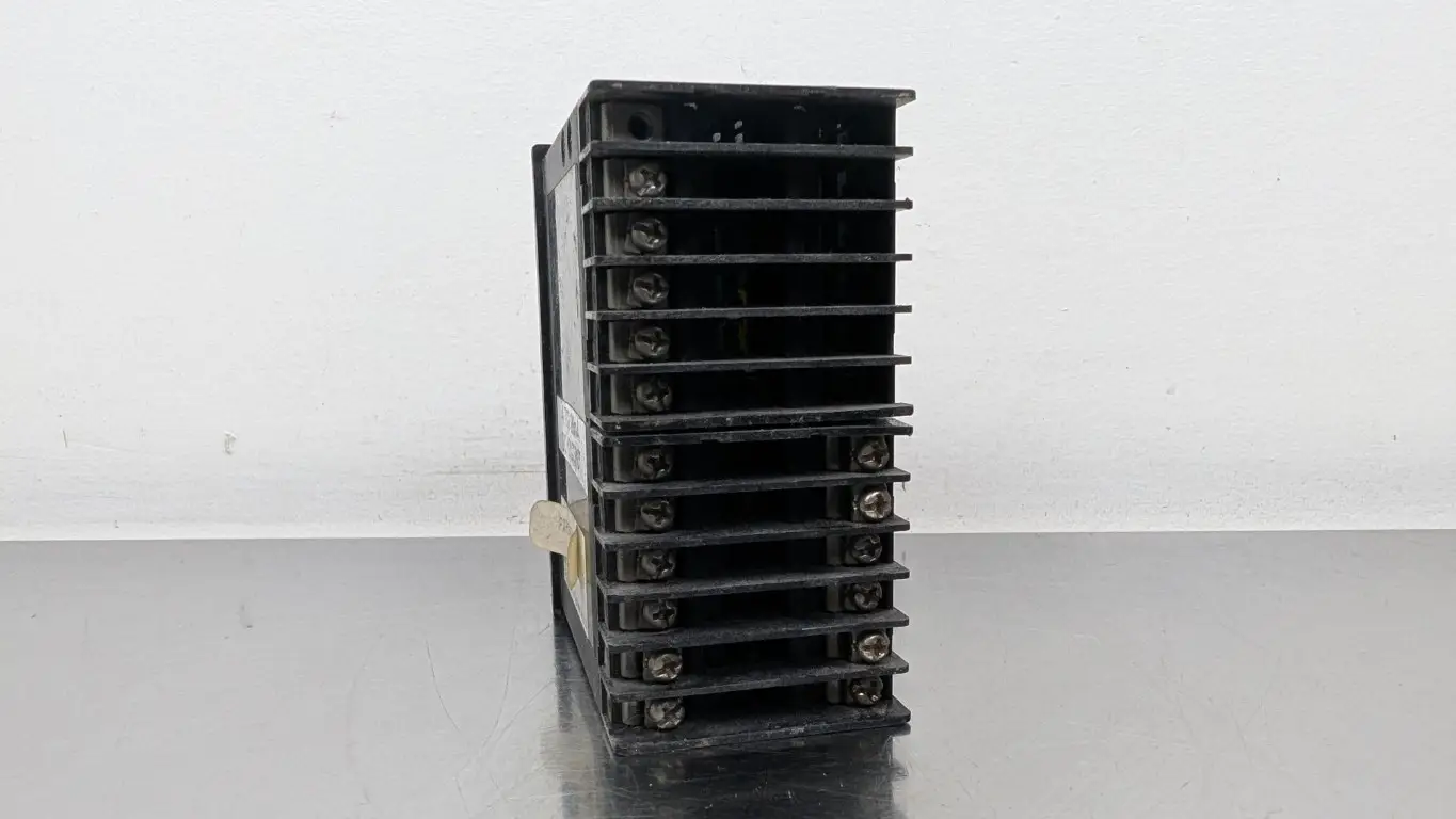 Fuji PXR5-REY1-6V0A1 Temperature Controller PXR-5 100-240VAC - Image 5