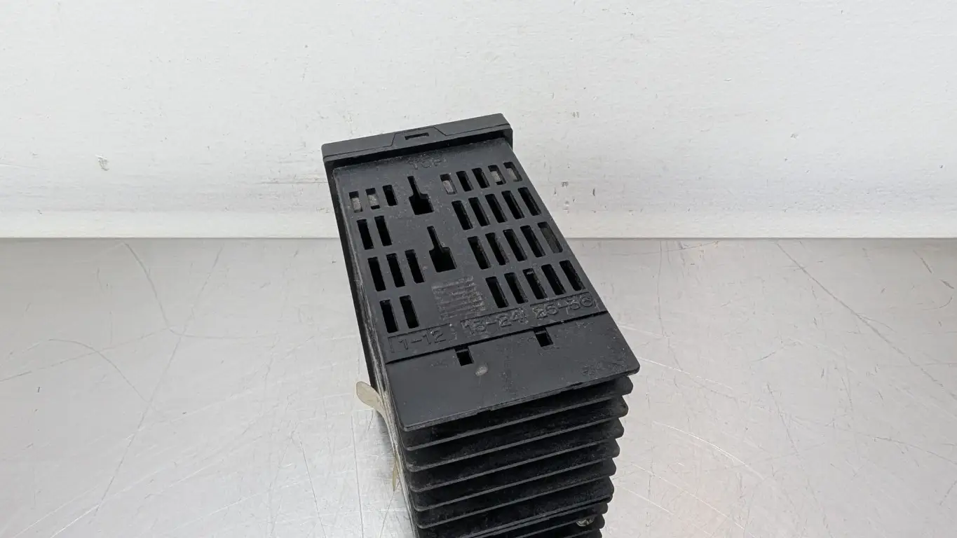 Fuji PXR5-REY1-6V0A1 Temperature Controller PXR-5 100-240VAC - Image 6