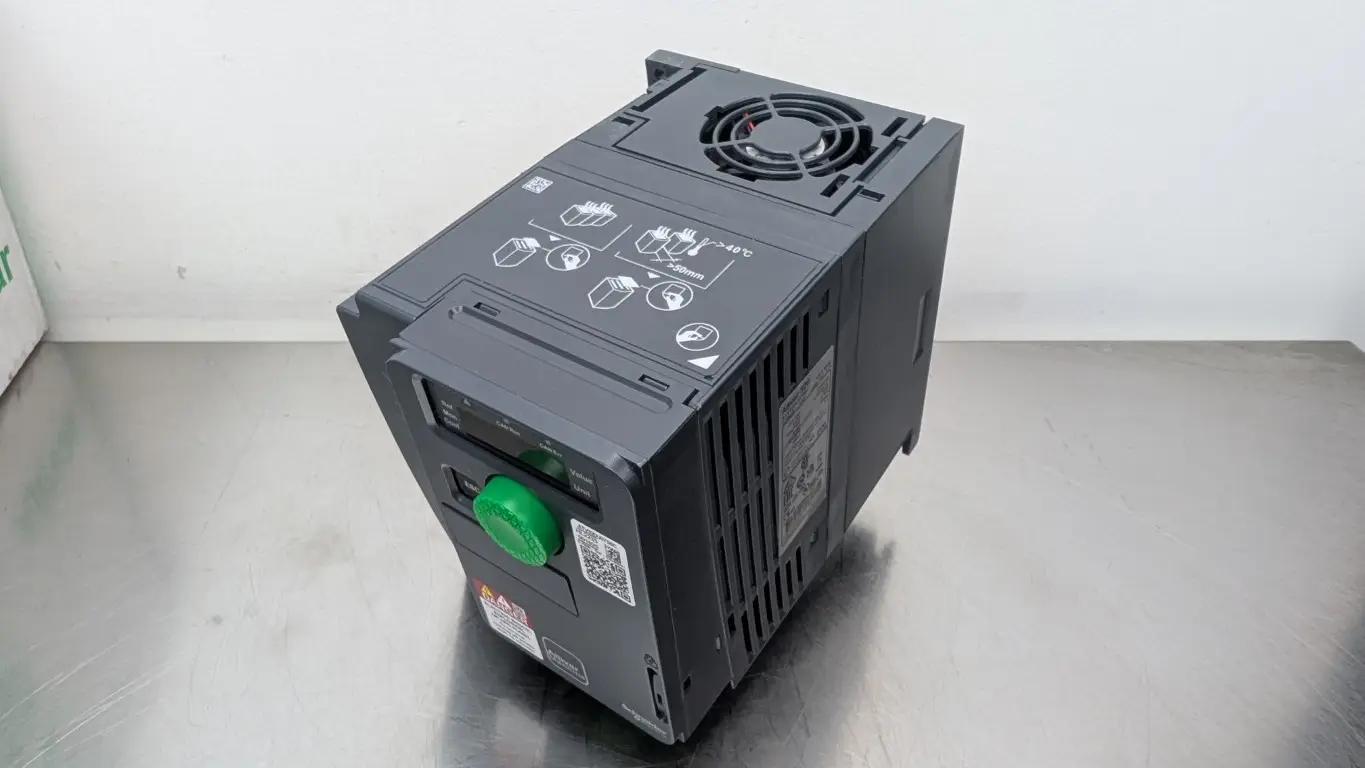 Schneider Electric ATV320U07S6C AC Speed Drive Altivar 320 525-600VAC 1.5A 0.75kW to 0-599VAC 1.7A 1 HP - Image 2