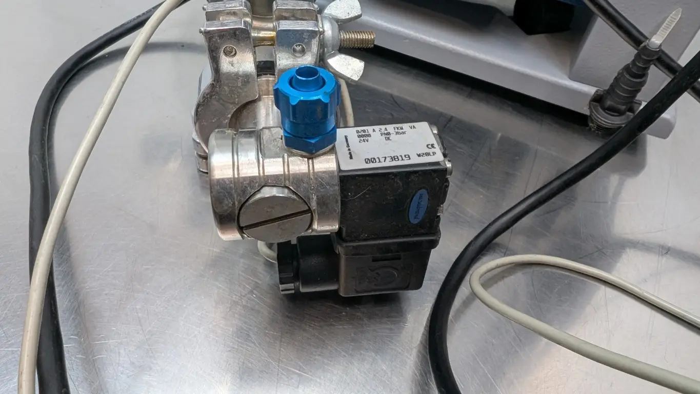 Vacuubrand PC 2004 VARIO Dry Chemistry Vacuum Pump CVC 2000 120VAC - Image 11