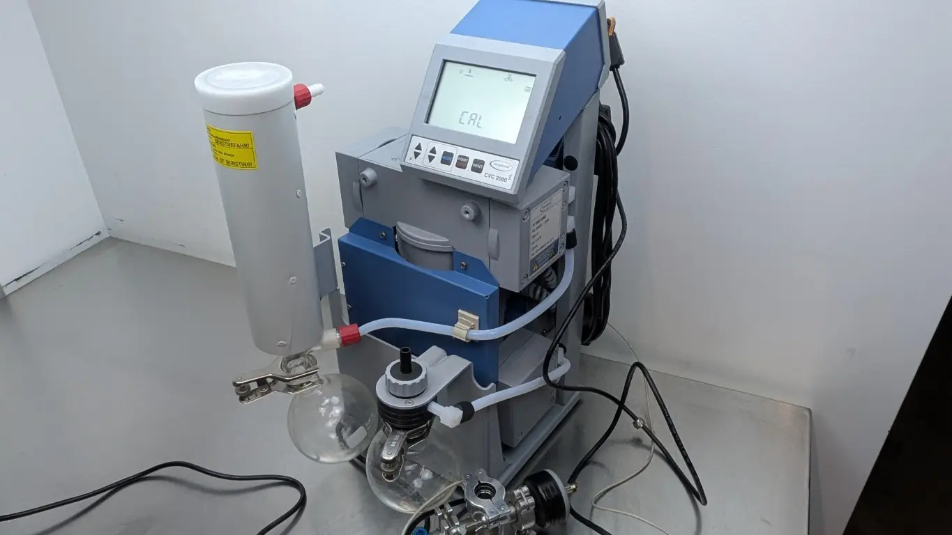 Vacuubrand PC 2004 VARIO Dry Chemistry Vacuum Pump CVC 2000 120VAC - Image 2