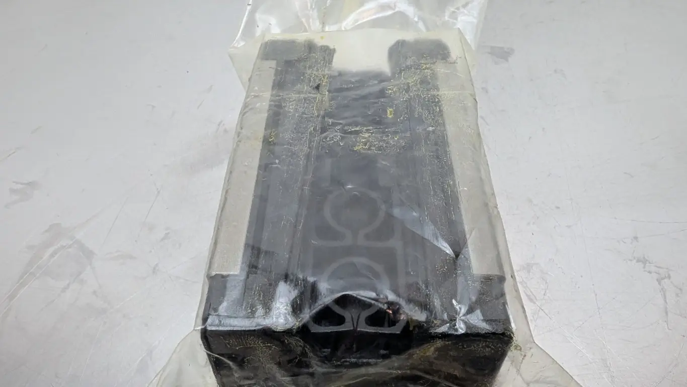 THK SHS30V1SS Linear Guide Block Bearing 60mm Wide 106mm Long 35mm Tall Low Height - Image 5