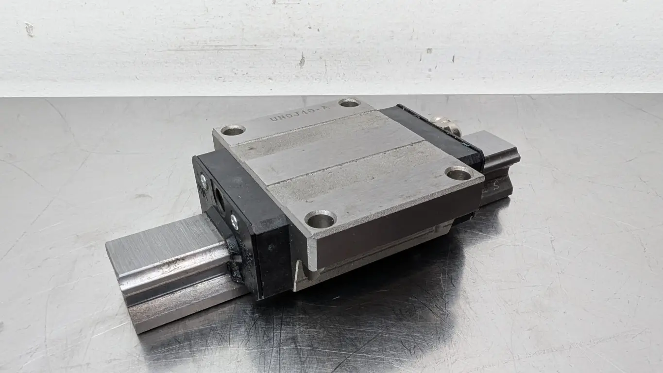 THK HSR20B1SS Linear Guide Block Bearing with Rail 127L 63mm Wide 70mm Long 30mm (with Rail) Tall 127mm Rail