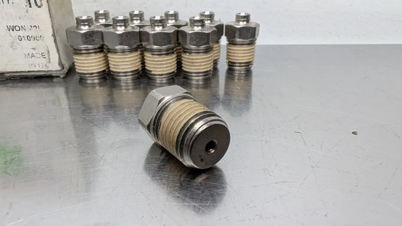 10 Pack Norgren 124250128 Pneumatic Male Adapter 1/8" Tube 1/4" NPT - Image 2