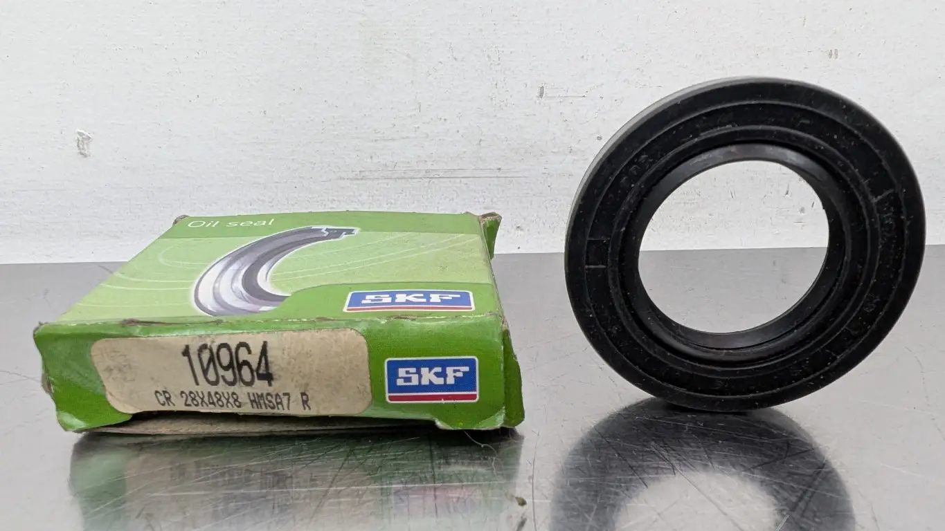 SKF 10964 Oil Seal 28x48x8 HMSA7 R PBR TC12837