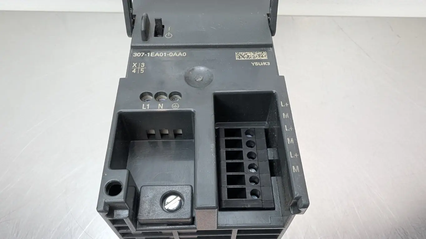 Siemens 6ES7307-1EA01-0AA0 Power Supply 120/230VAC 2.3/1.2A to 24VDC 5A - Image 4